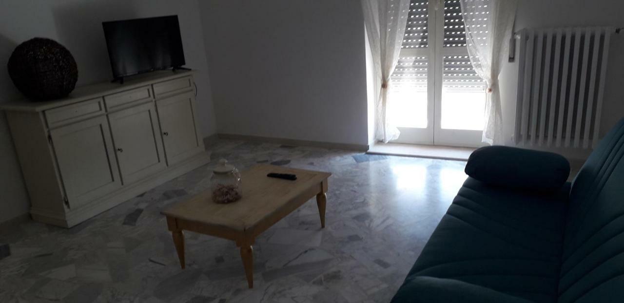 Felline House Apartment *